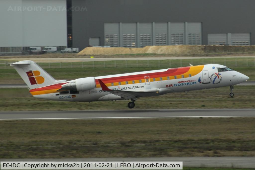 EC-IDC, 2002 Bombardier CRJ-200ER (CL-600-2B19) C/N 7622, Landing