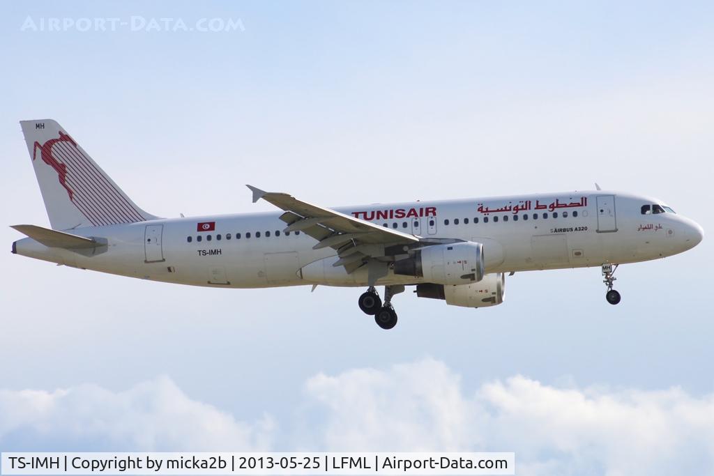TS-IMH, 1993 Airbus A320-211 C/N 0402, Landing