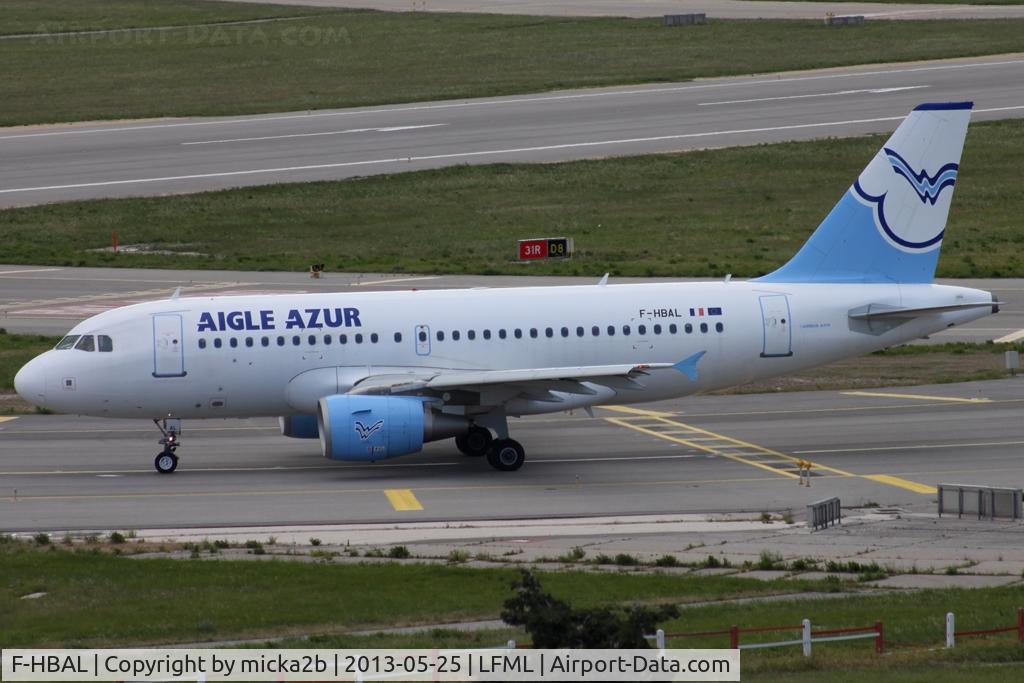 F-HBAL, 2006 Airbus A319-111 C/N 2870, Taxiing