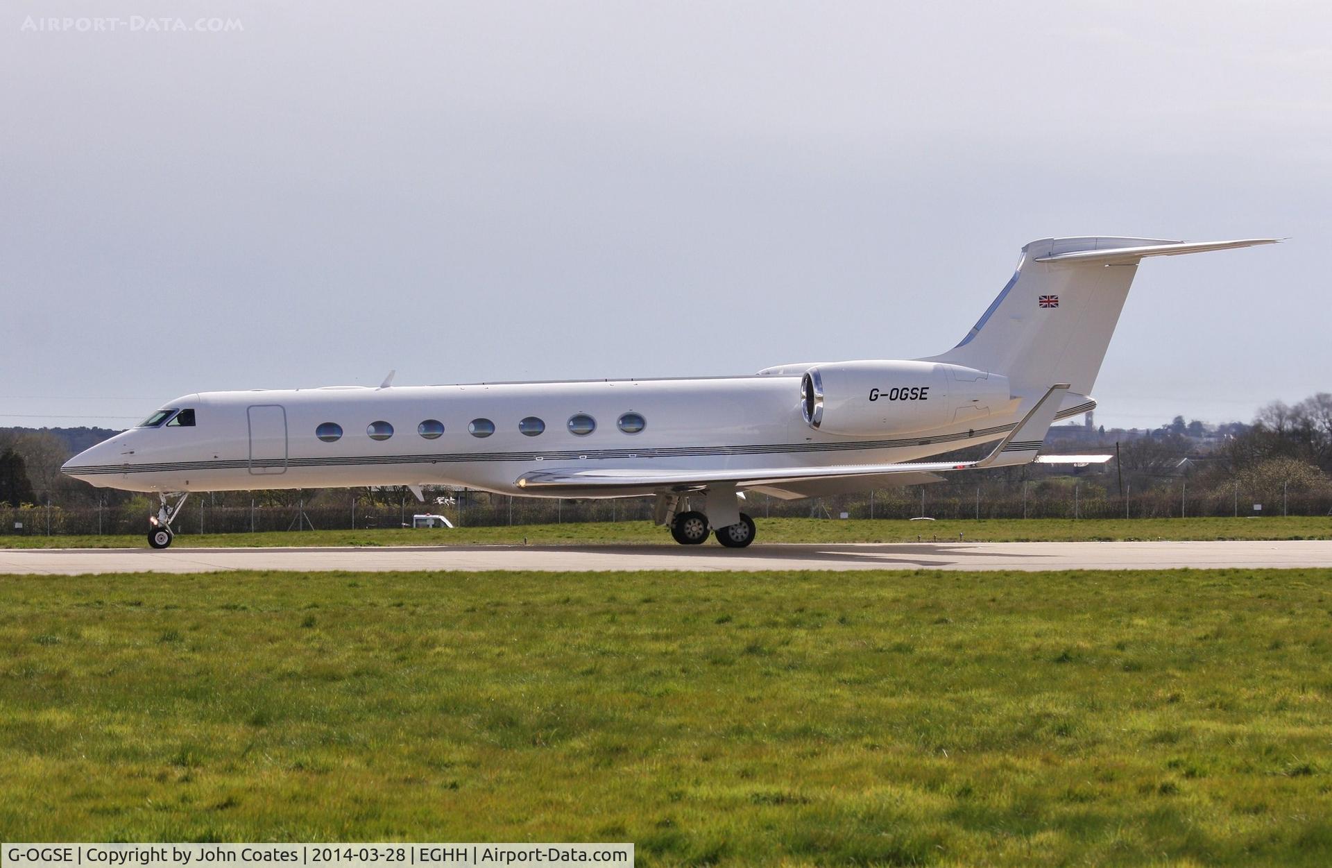 G-OGSE, 2014 Gulfstream Aerospace Gulfstream GV-SP C/N 5453, Departing after 10 minute visit