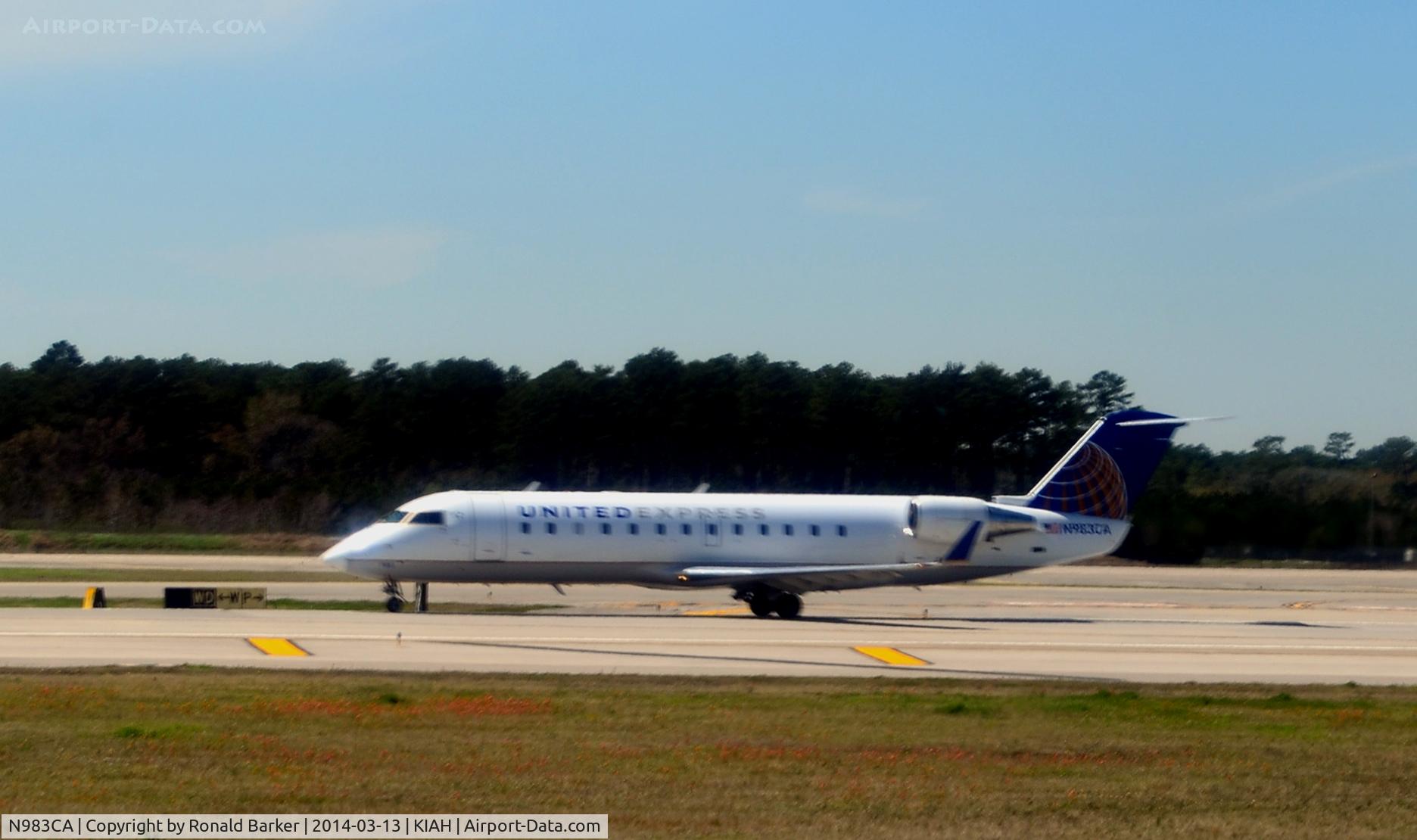 N983CA, 1997 Canadair CRJ-100ER (CL-600-2B19) C/N 7169, takeoff Houston