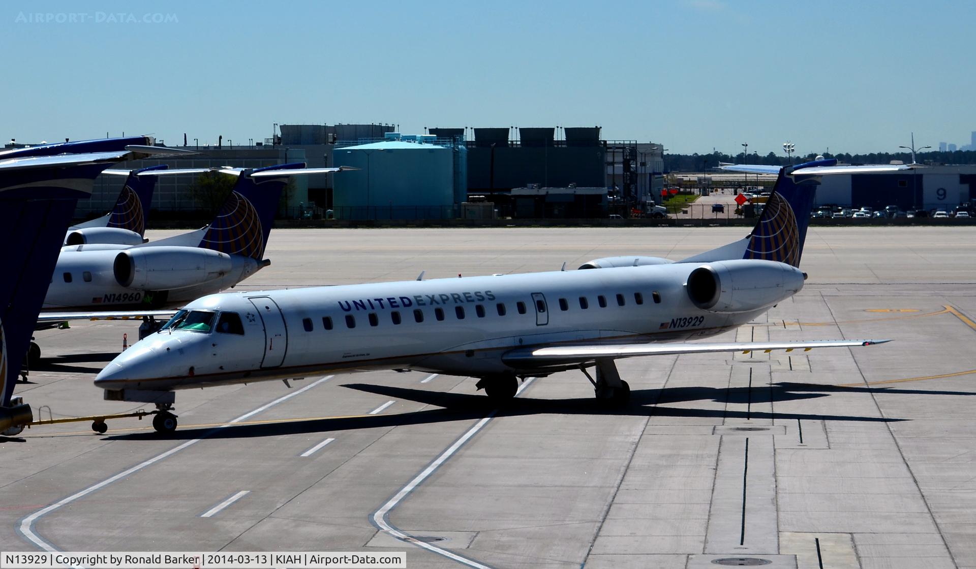 N13929, 1997 Embraer EMB-145EP (ERJ-145EP) C/N 145009, Pushback Houston