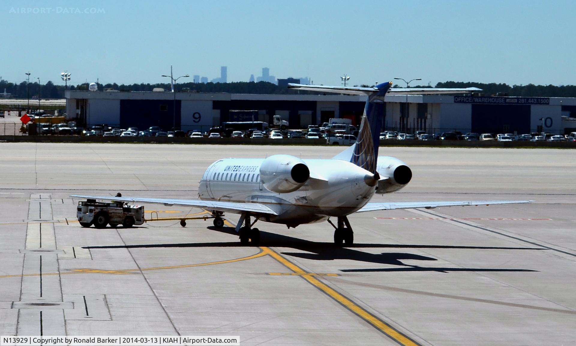 N13929, 1997 Embraer EMB-145EP (ERJ-145EP) C/N 145009, Pushback Houston