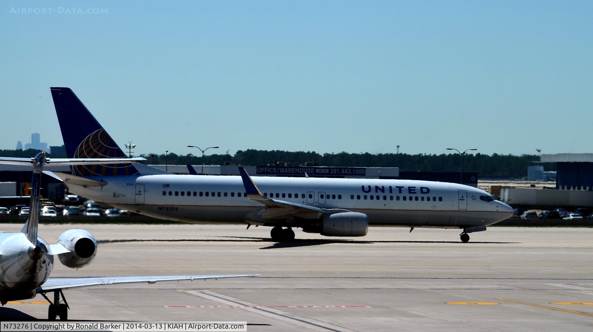 N73276, 2002 Boeing 737-824 C/N 31594, Taxi Houston
