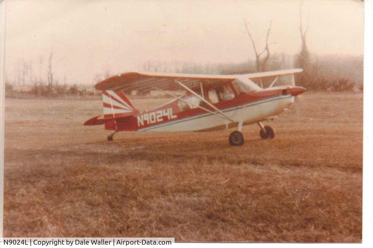N9024L, 1970 Champion 7ECA Citabria C/N 758-70, My dad giving my wife her first airplane ride in the late 80's.