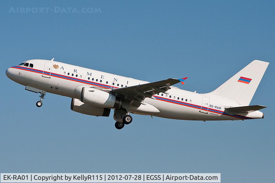 EK-RA01, 1998 Airbus A319-132 C/N 0913, London Stansted - Armavia