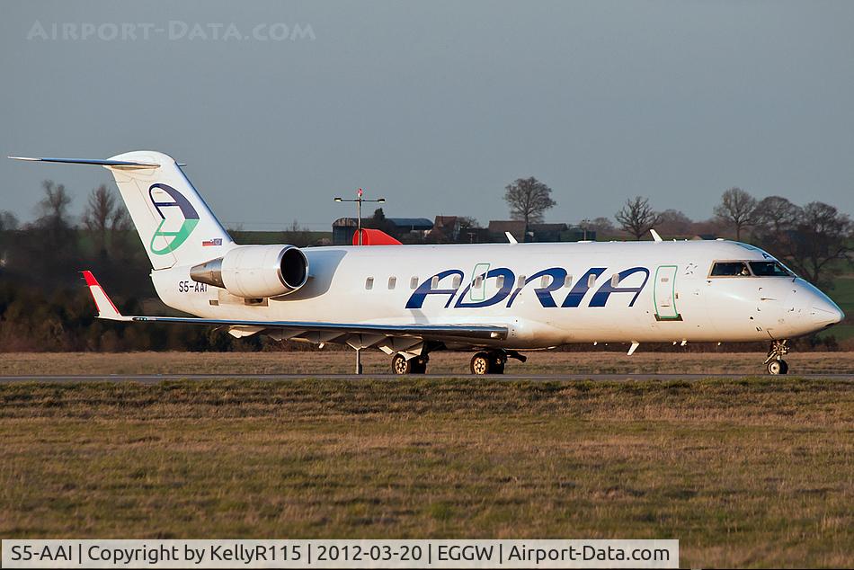 S5-AAI, 1998 Canadair CRJ-200LR (CL-600-2B19) C/N 7248, London Luton - Adria Airways