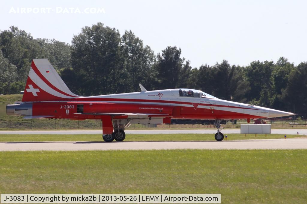 J-3083, Northrop F-5E Tiger II C/N L.1083, Taxiing