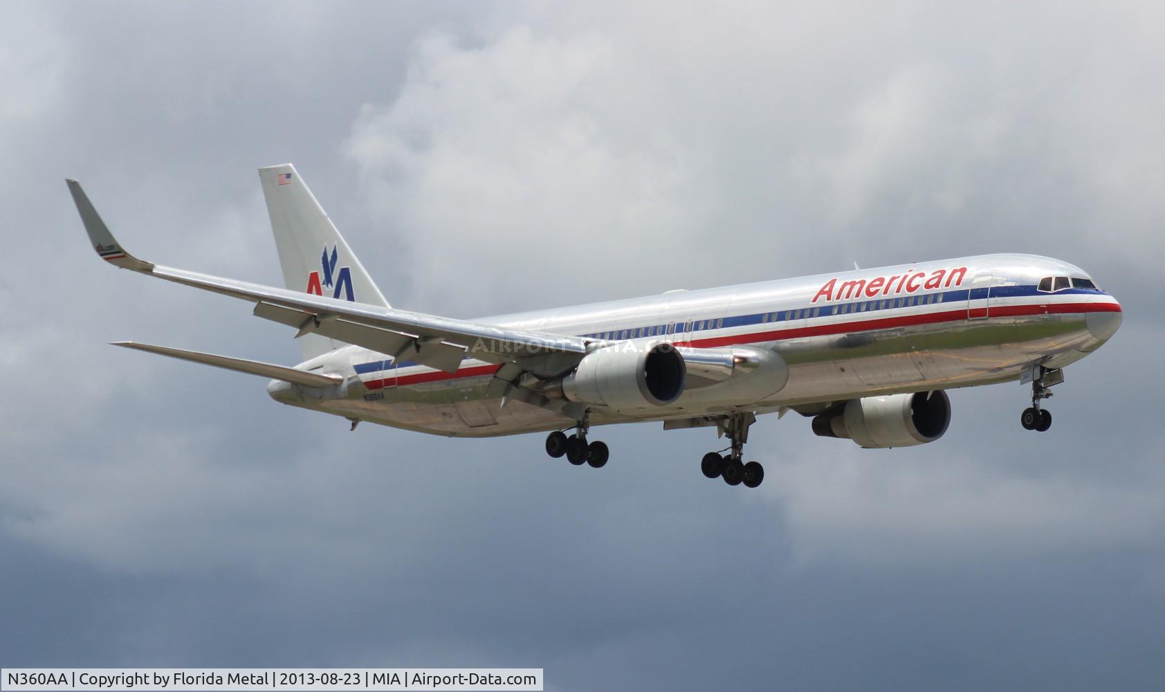 N360AA, 1988 Boeing 767-323 C/N 24041, American 767-300