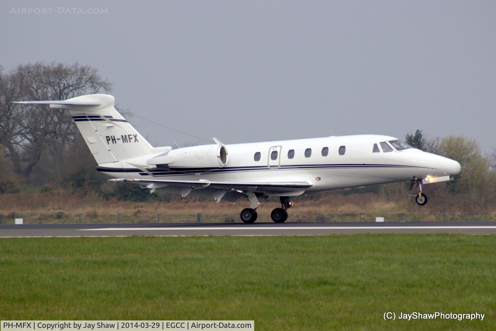 PH-MFX, 1994 Cessna 650 Citation VI C/N 650-0240, Early Morning Arrival 05R Manchester EGCC