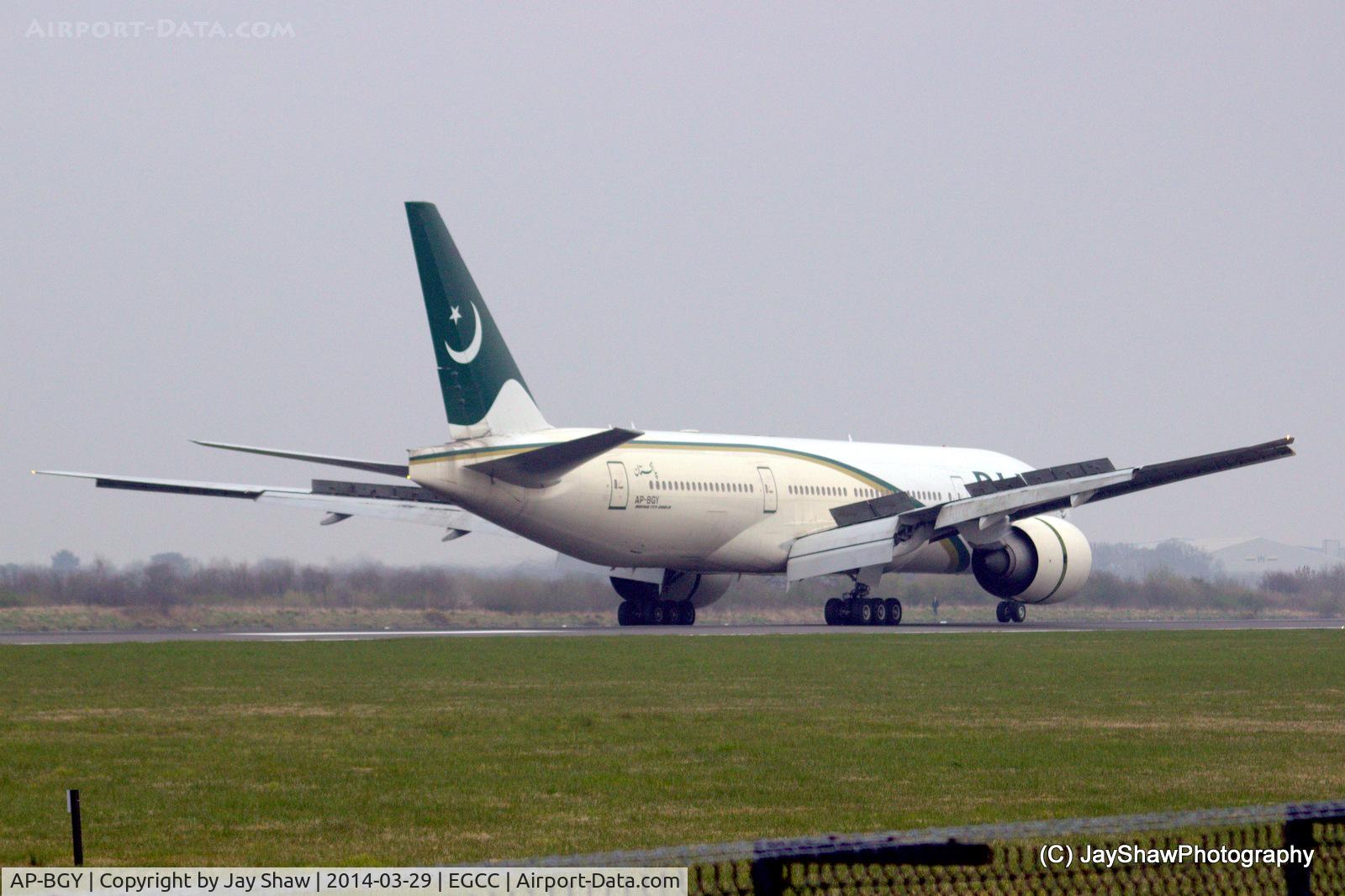 AP-BGY, 2005 Boeing 777-240/LR C/N 33781, Early Morning Arrival 05R Manchester EGCC