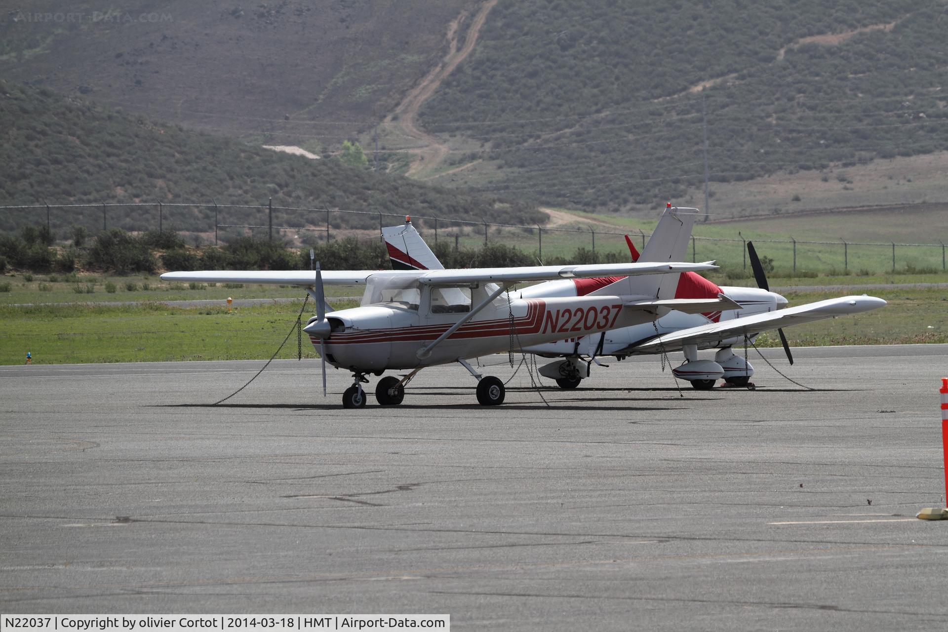 N22037, 1967 Cessna 150H C/N 15068023, Hemett tarmac