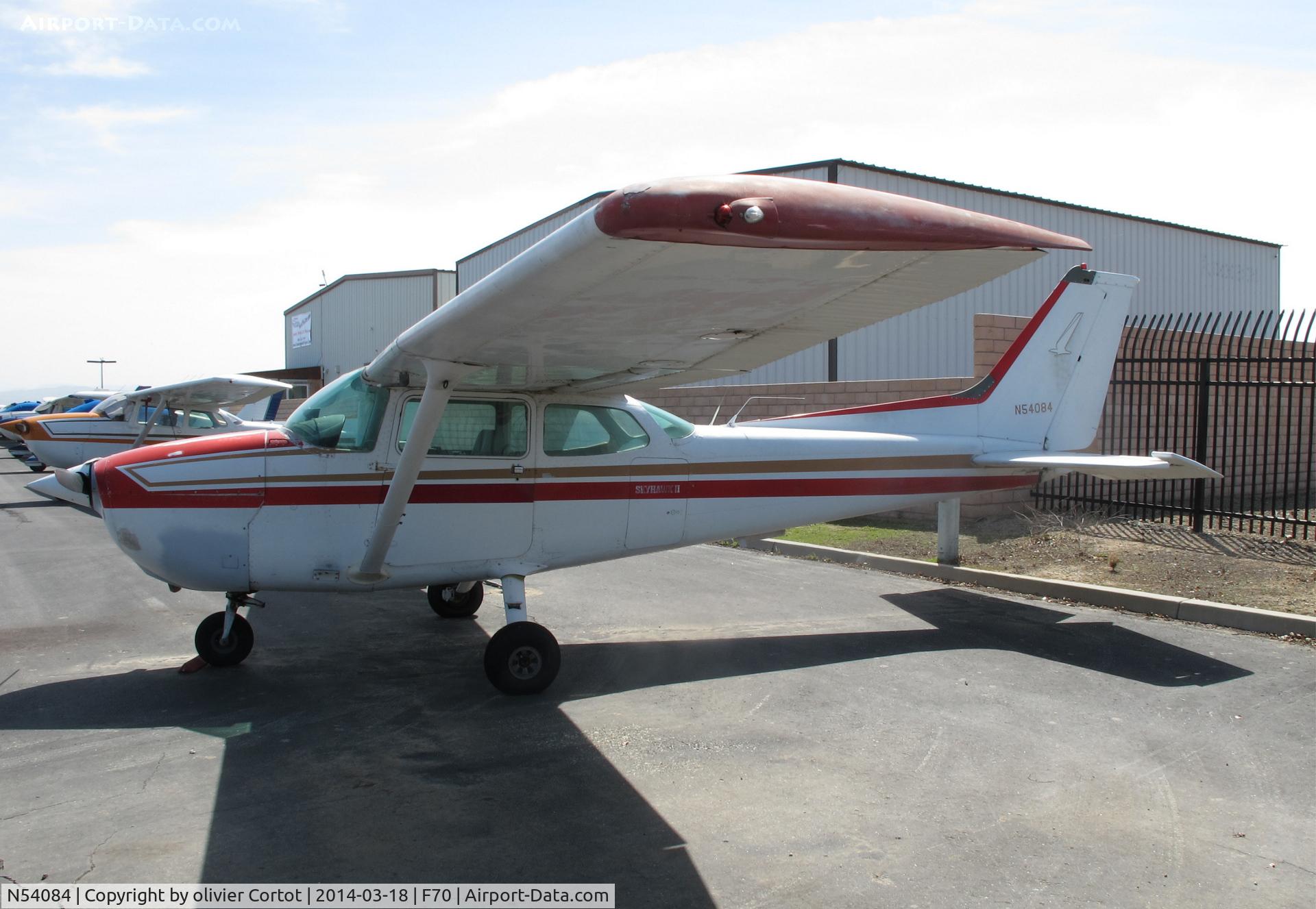 N54084, 1981 Cessna 172P C/N 17274870, French valley