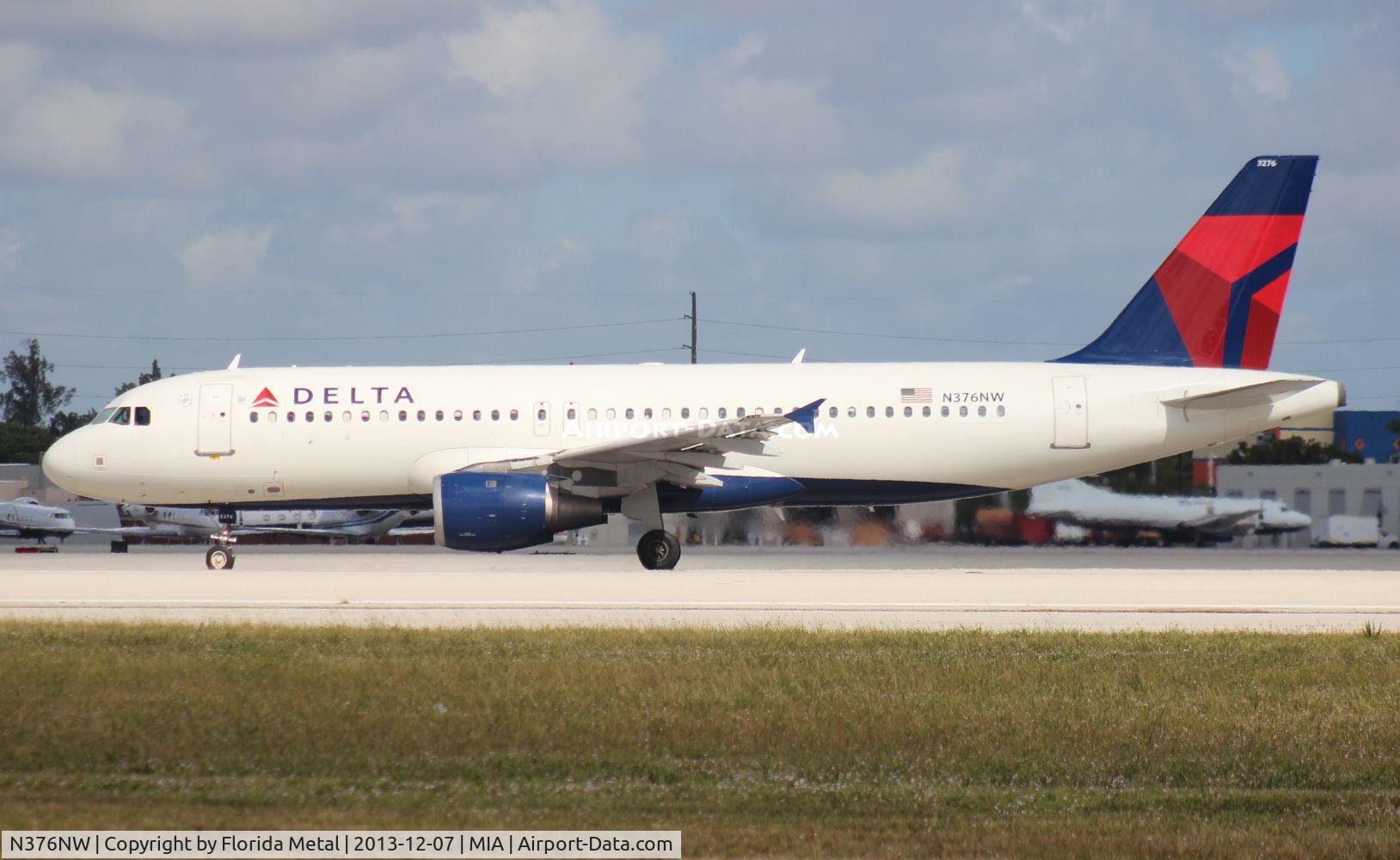N376NW, 2002 Airbus A320-212 C/N 1812, Delta A320