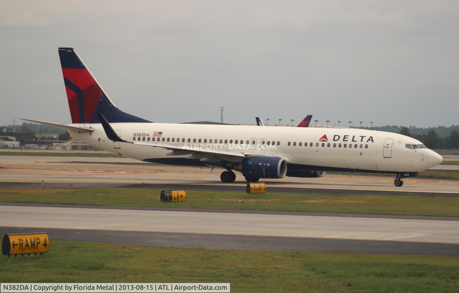 N382DA, 1999 Boeing 737-832 C/N 30345, Delta 737-800
