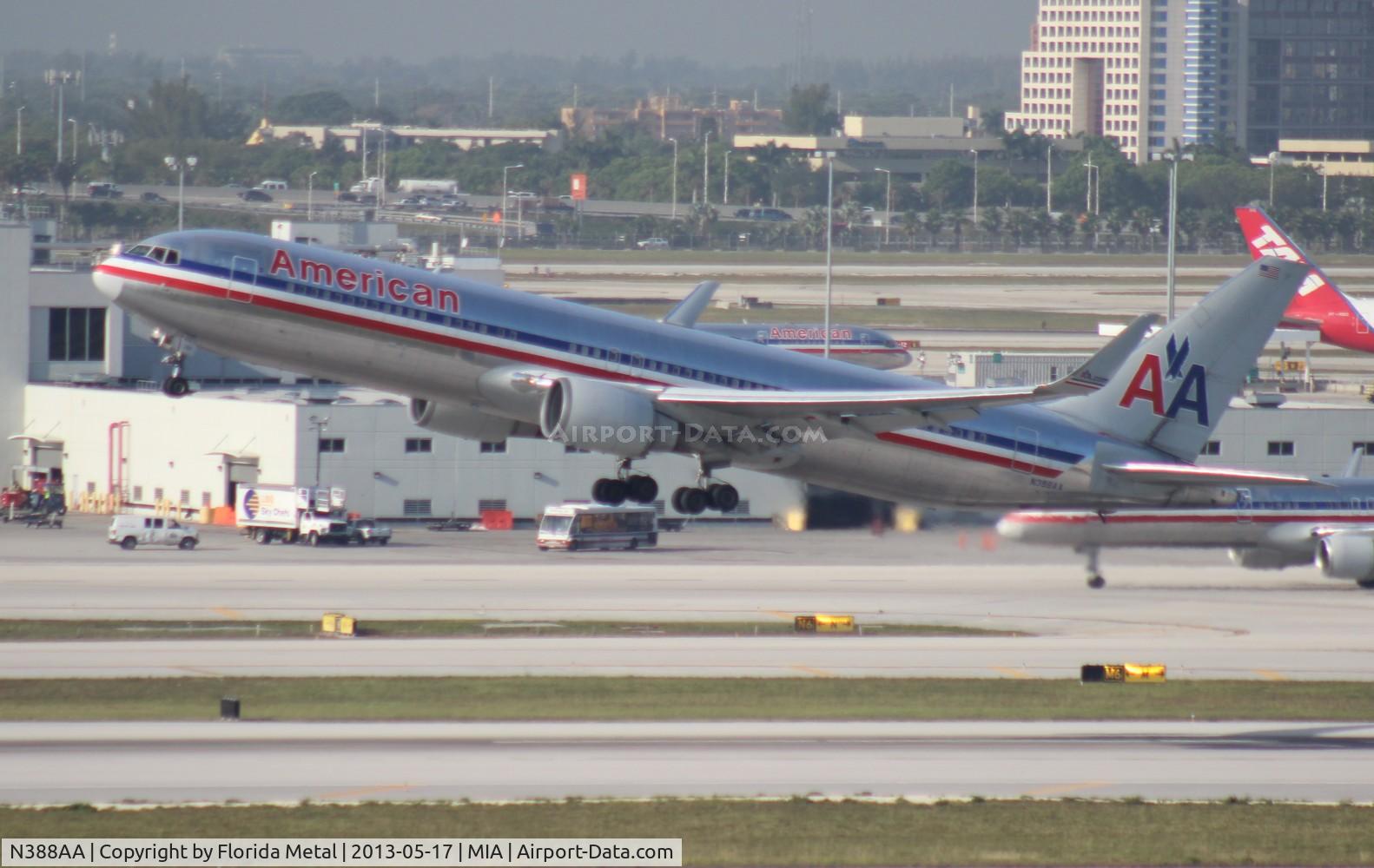 N388AA, 1994 Boeing 767-323 C/N 27448, American 767-300