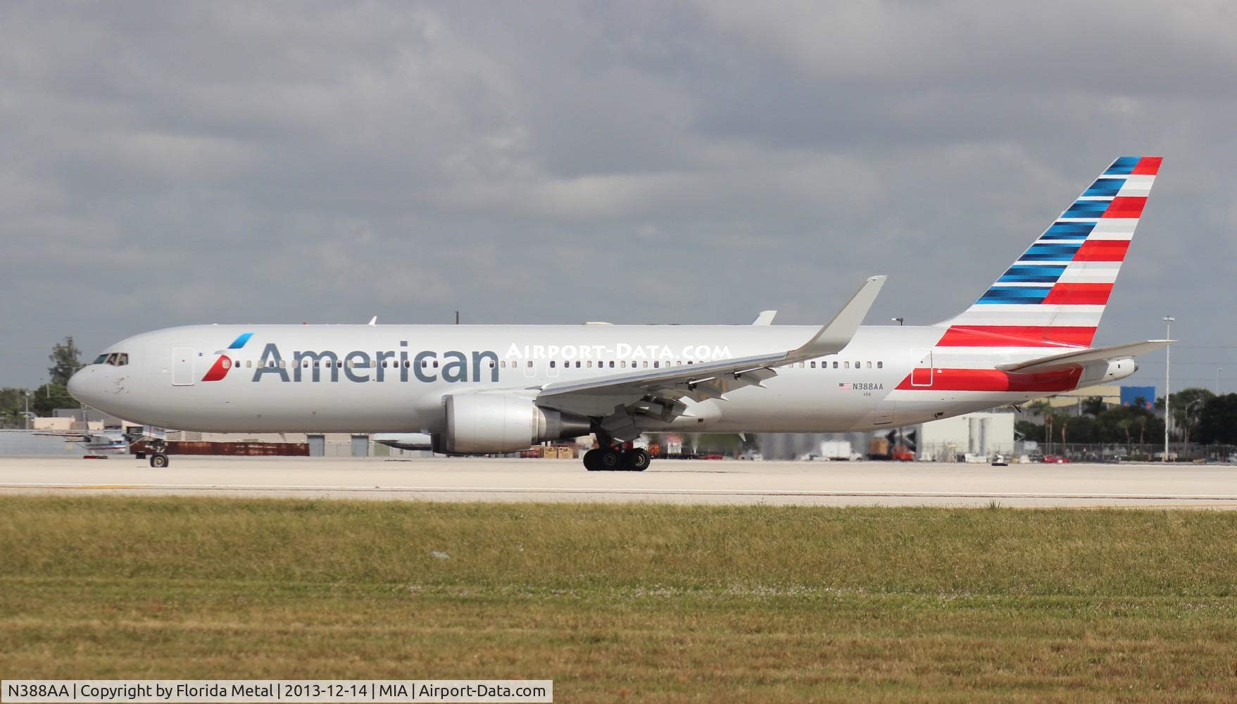N388AA, 1994 Boeing 767-323 C/N 27448, American 767-300