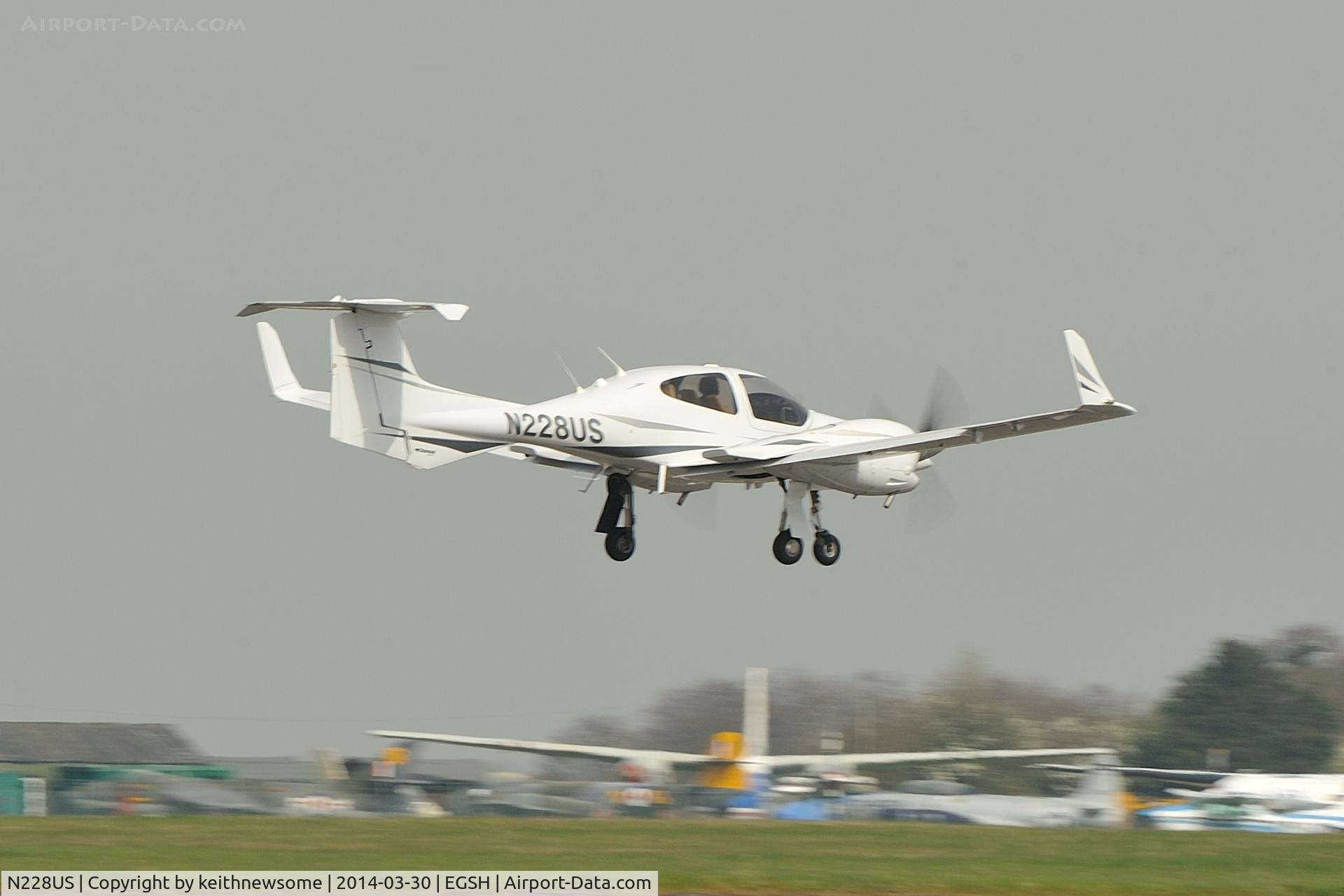 N228US, 2008 Diamond DA-42 Twin Star C/N 42.347, Landing onto 09 !