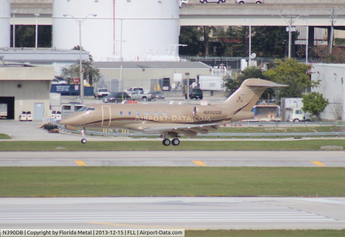 N390DB, 2006 Bombardier Challenger 300 (BD-100-1A10) C/N 20131, Challenger 300