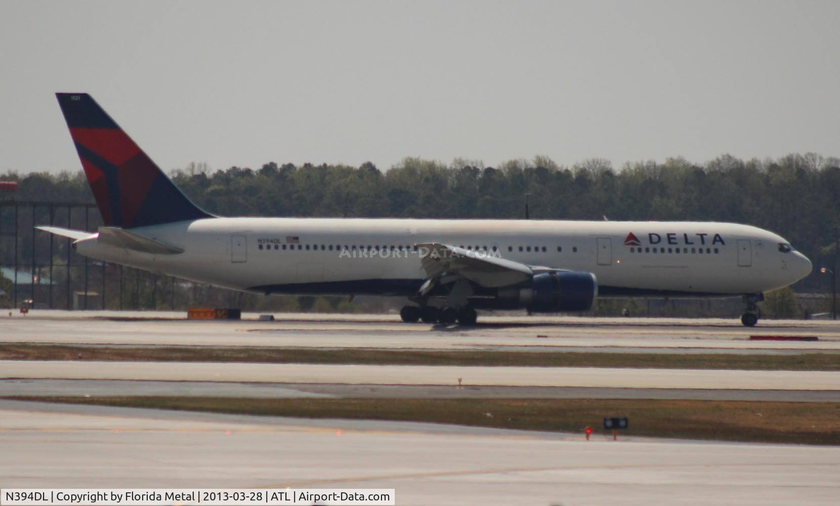 N394DL, 1995 Boeing 767-324/ER C/N 27394, Delta 767-300