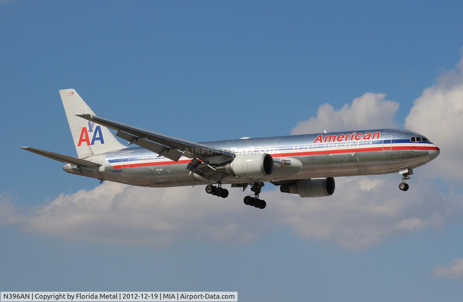 N396AN, 1999 Boeing 767-323/ER C/N 29603, American 767-300