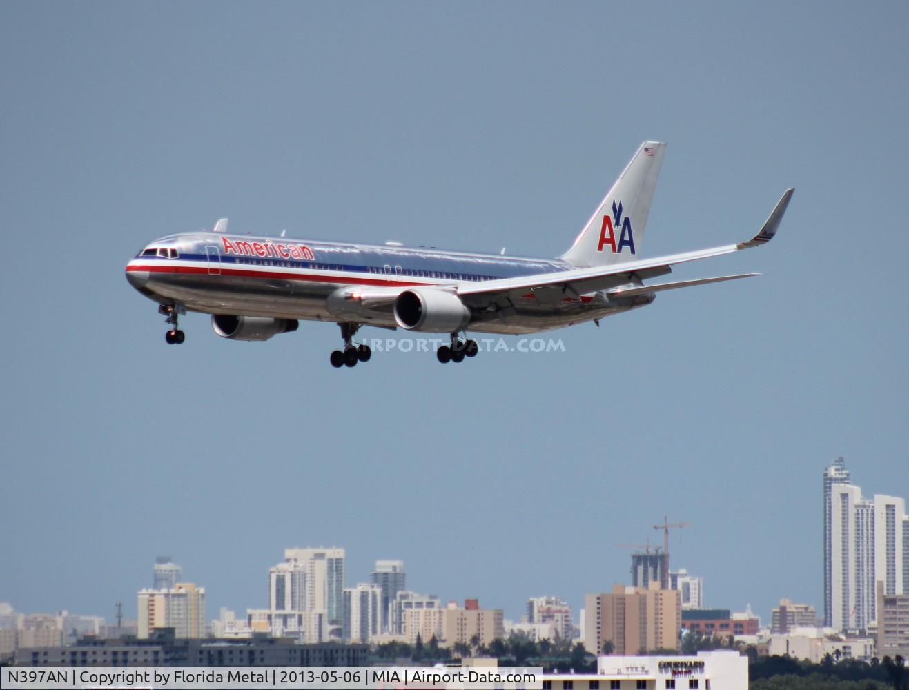N397AN, 1999 Boeing 767-323/ER C/N 29604, American 767-300
