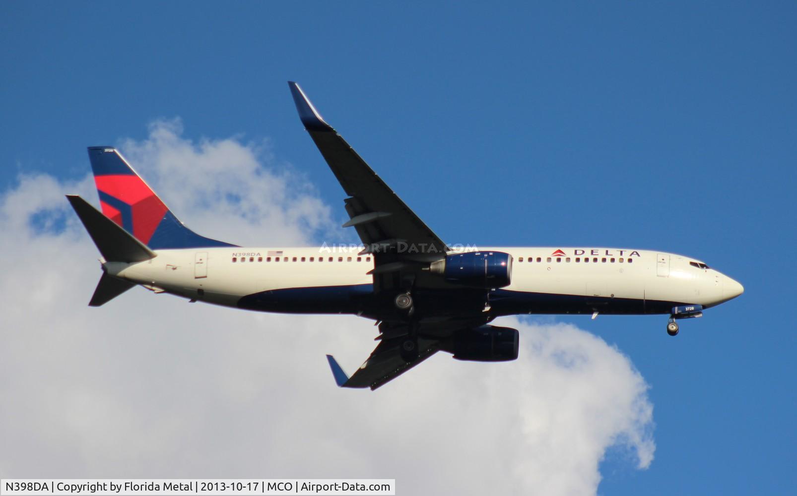 N398DA, 2000 Boeing 737-832 C/N 30774, Delta 737-800