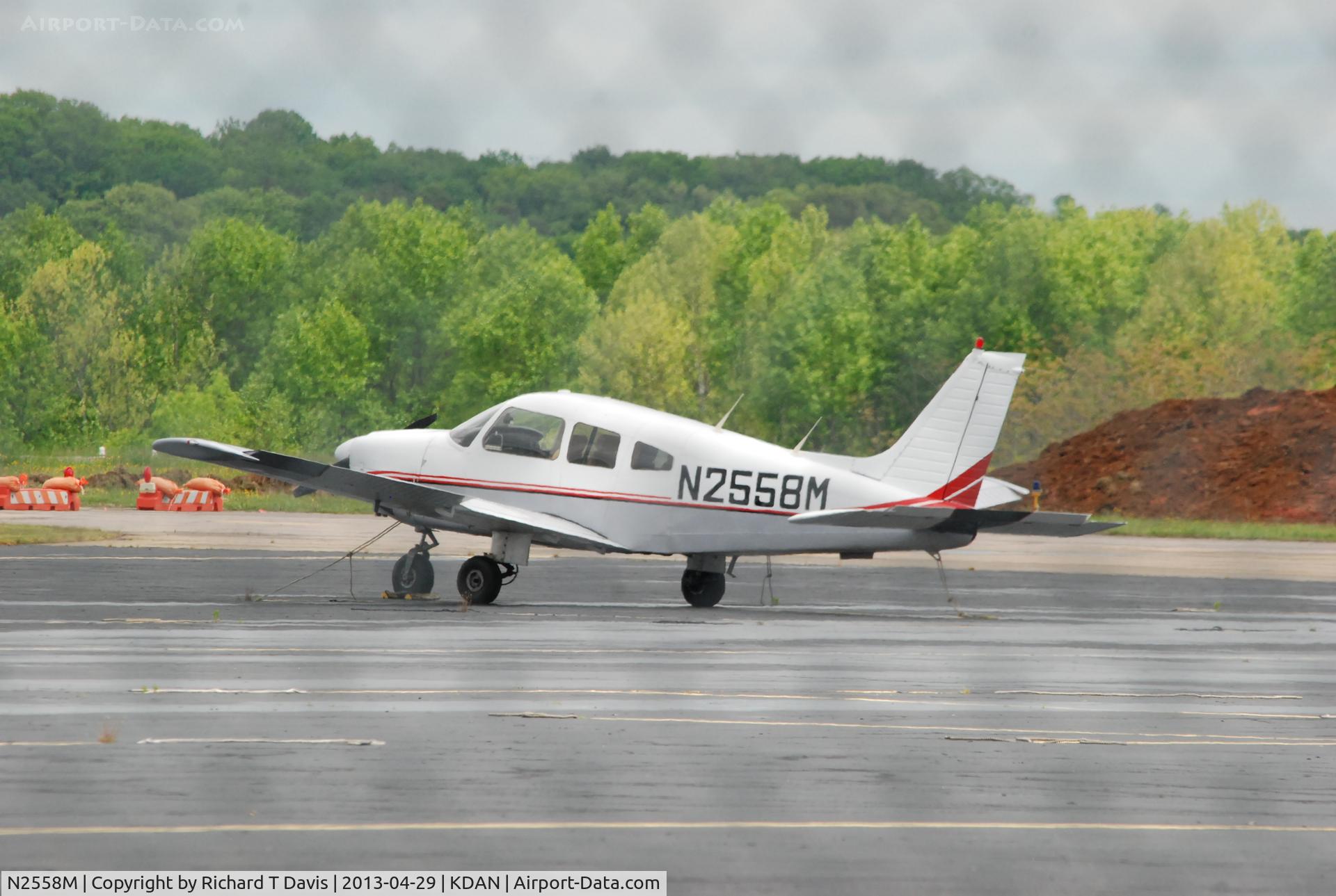 N2558M, 1977 Piper PA-28-181 C/N 28-7890256, 1977 Piper PA 28-181 in Danville Va.