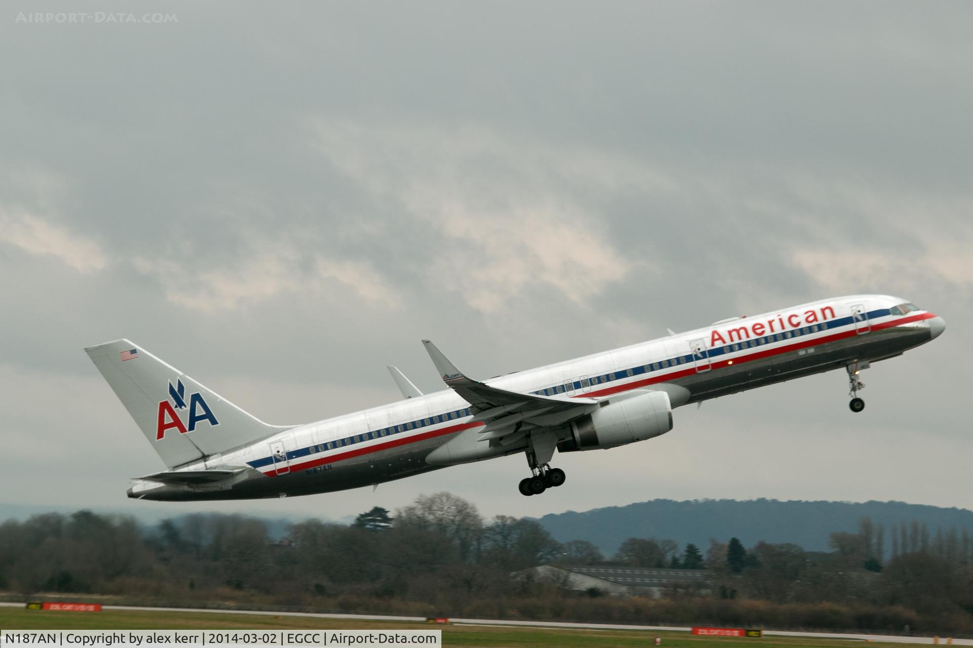 N187AN, 2001 Boeing 757-223 C/N 32381, american airlines