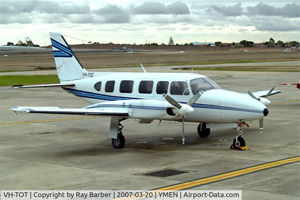 VH-TOT, 1974 Piper PA-31-350 Navajo Chieftain Chieftain C/N 31-7405438, Piper PA-31-350 Navajo Chieftain [31-7405438] Melbourne-Essendon~VH 20/03/2007