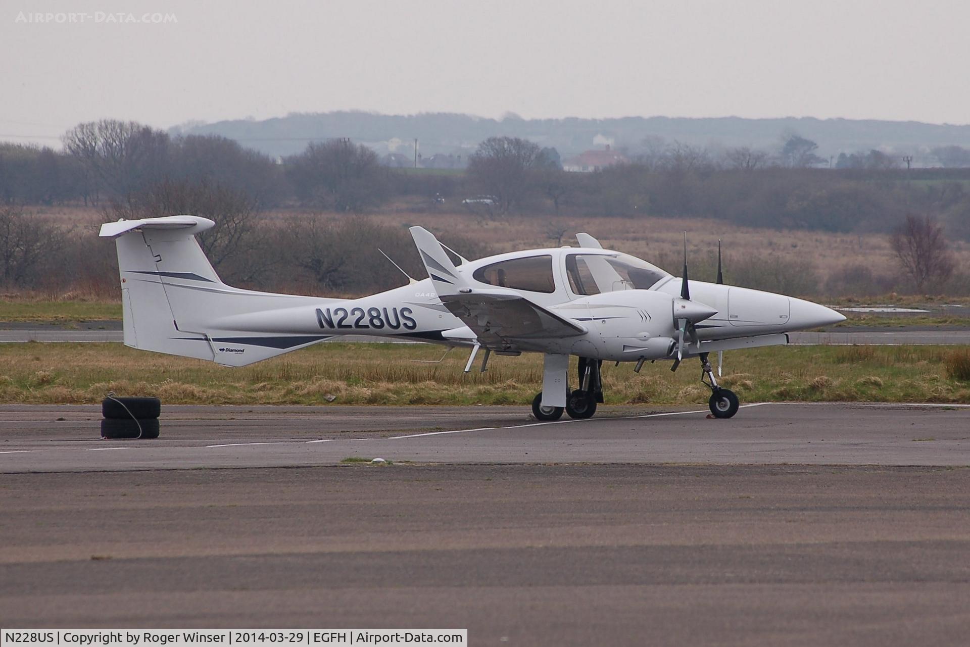 N228US, 2008 Diamond DA-42 Twin Star C/N 42.347, Visiting Diamond Twin Star.