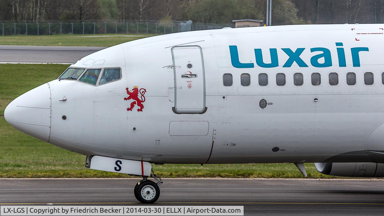 LX-LGS, 2005 Boeing 737-7C9 C/N 33956, taxying to the active