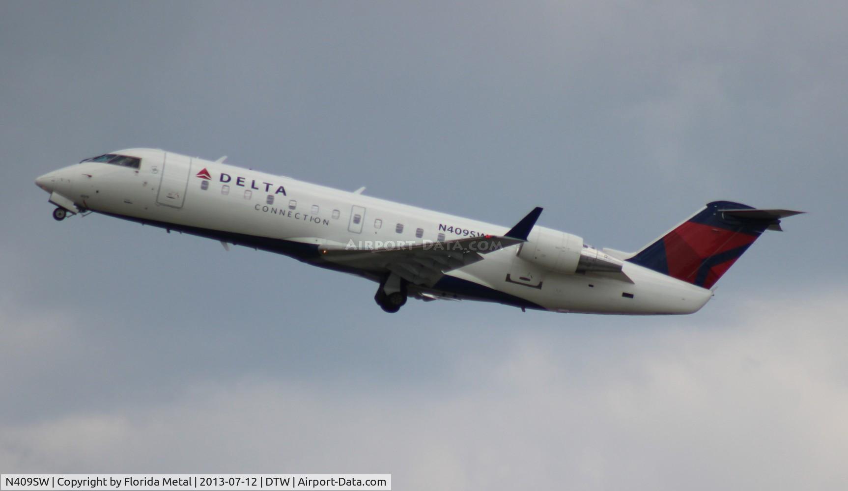 N409SW, 1994 Canadair CRJ-100LR (CL-600-2B19) C/N 7056, Skywest CRJ-100