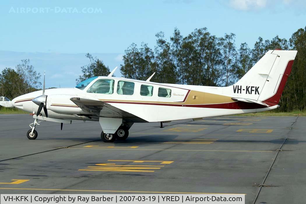 VH-KFK, 1978 Beech 58 Baron C/N TH-969, Beech 58 Baron [TH-969] Redcliffe~VH 19/03/2007