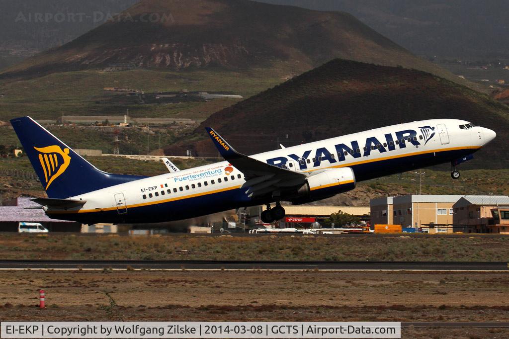 EI-EKP, 2010 Boeing 737-8AS C/N 35028, visitor