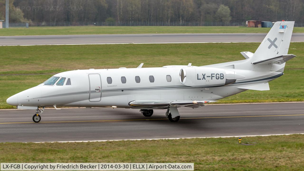 LX-FGB, 2009 Cessna 560 Citation XLS+ C/N 560-6026, taxying to the active