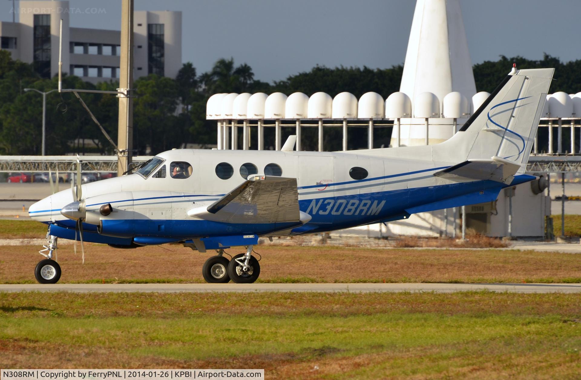 N308RM, 1974 Beech C90 King Air C/N LJ-628, CTSI Capital Inc Be C90
