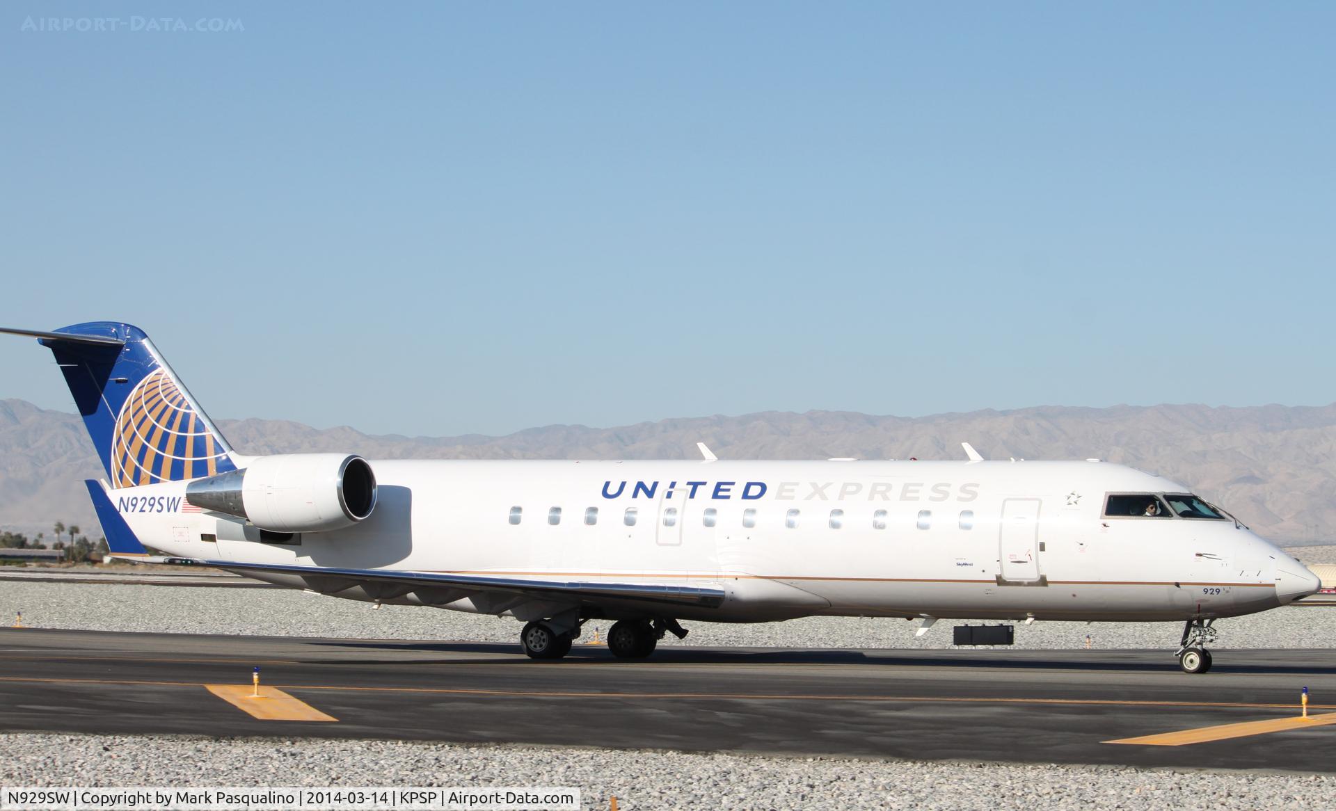 N929SW, 2002 Bombardier CRJ-200LR (CL-600-2B19) C/N 7703, CL-600-2B19