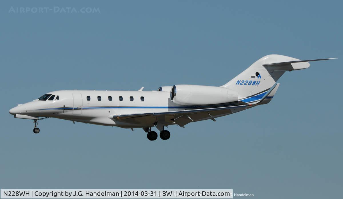 N228WH, 2004 Cessna 750 Citation X Citation X C/N 750-0233, On final to 33L.