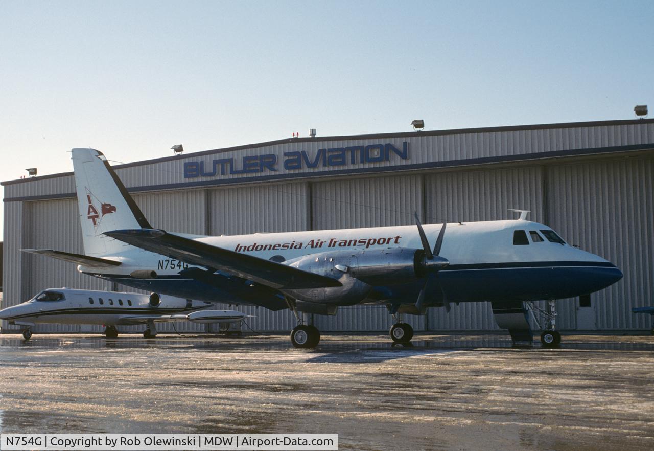 N754G, 1968 Grumman G-159 Gulfstream 1 C/N 193, at Midway Airport, Chicago, IL.
