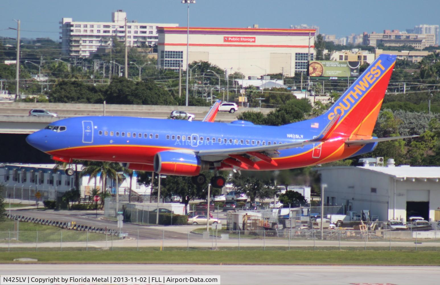 N425LV, 2002 Boeing 737-7H4 C/N 29829, Southwest 737-700