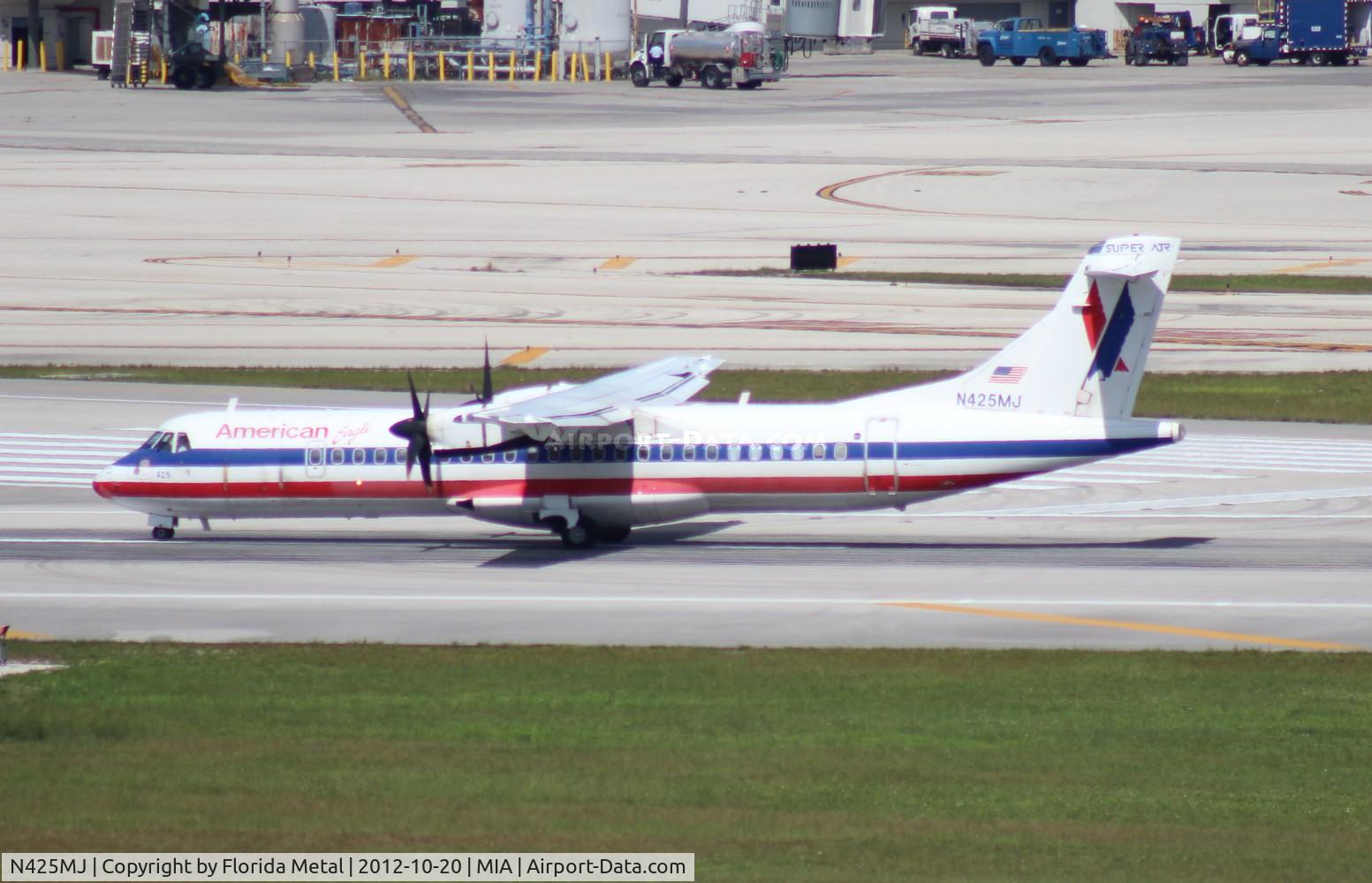N425MJ, 1994 ATR 72-212 C/N 425, American Eagle ATR 72