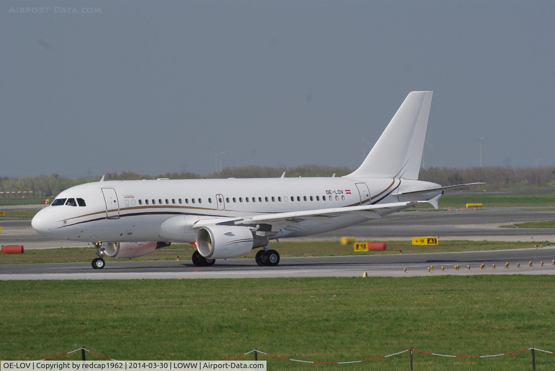 OE-LOV, 2008 Airbus A319-115/CJ C/N 3513, Line-up on RWY 11