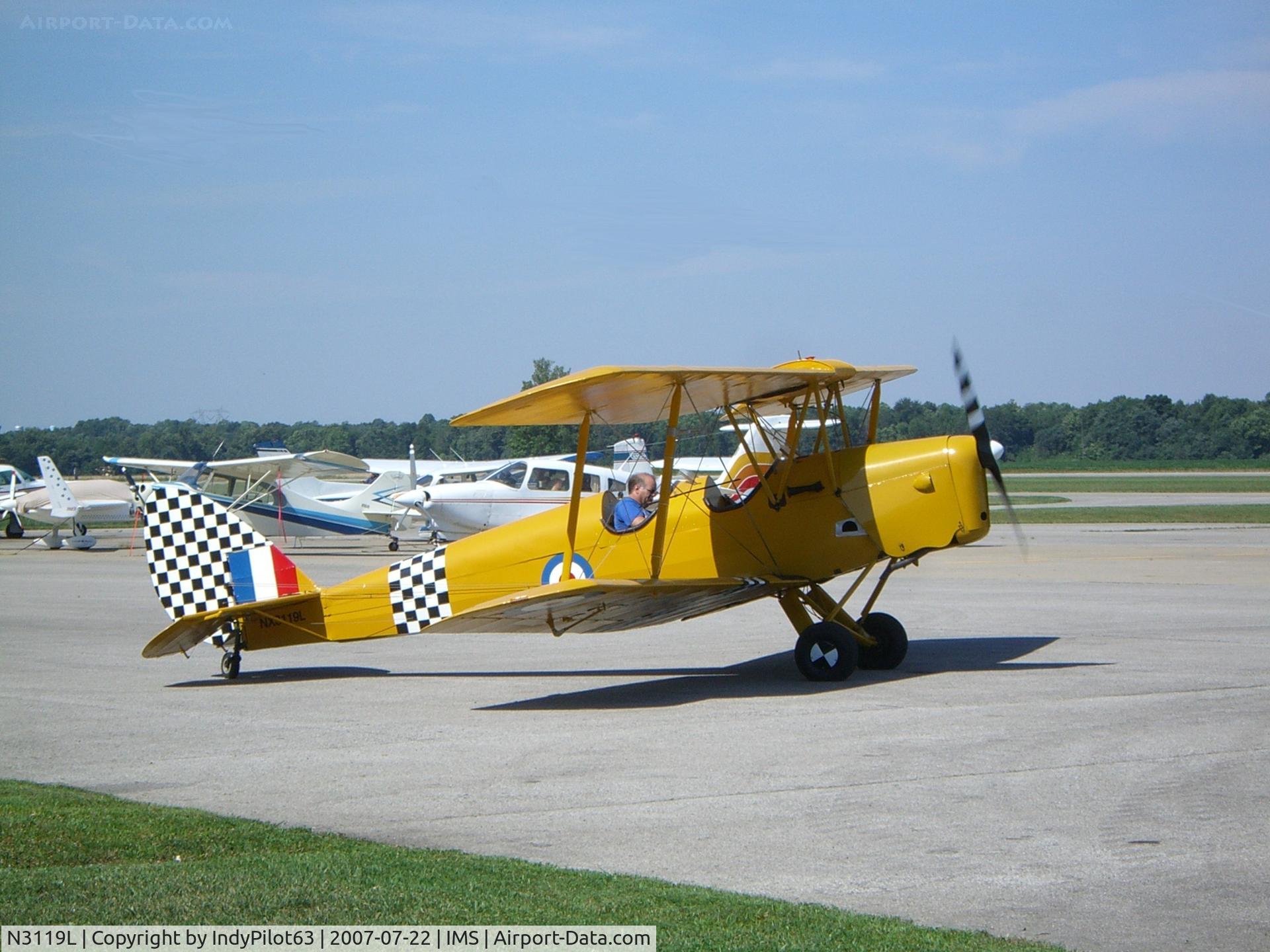 N3119L, 2005 De Havilland DH-82A Replica Tiger Moth II C/N 45, The first time I've seen a Tigermoth...