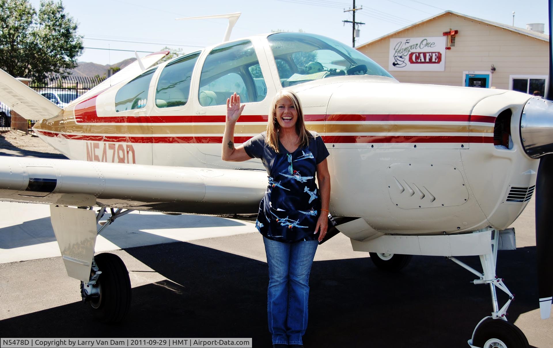 N5478D, 1957 Beech H35 Bonanza C/N D-4985, Bambi in front of 78D and her Hanger One Cafe at Hemet-Ryan
