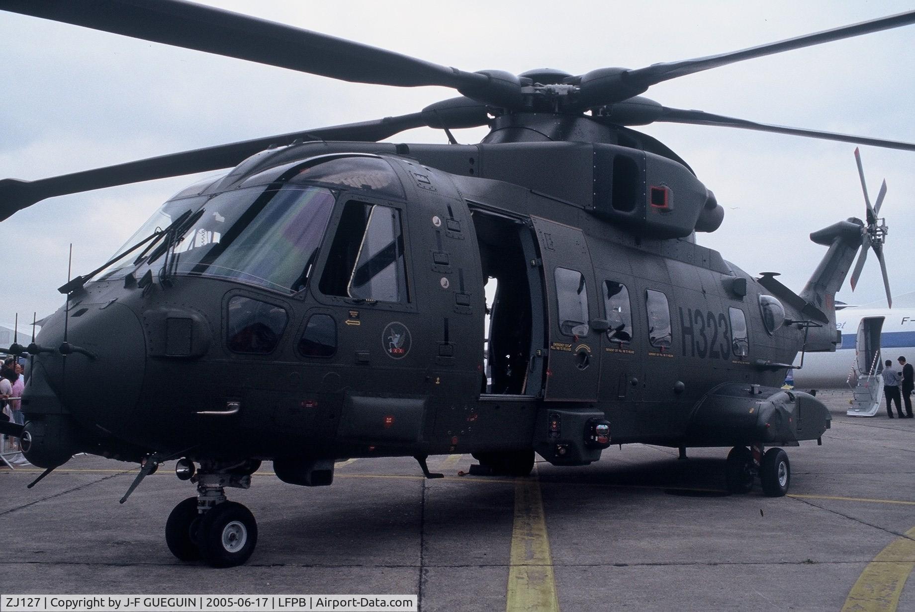 ZJ127, Westland Merlin HC.3 C/N 50149/RAF11, On display at Paris-Le Bourget 2005 airshow.