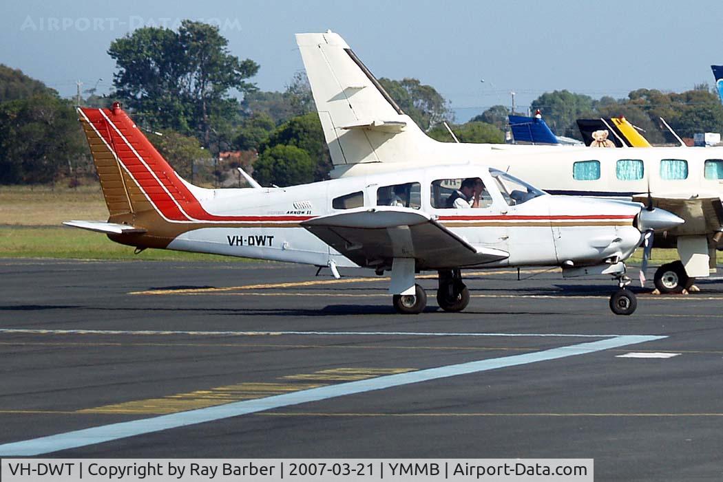 VH-DWT, 1975 Piper PA-28R-200 Cherokee Arrow II C/N 28R-7535004, Piper PA-28R-200 Cherokee Arrow II [28R-7535004] Moorabbin~VH 21/03/2007