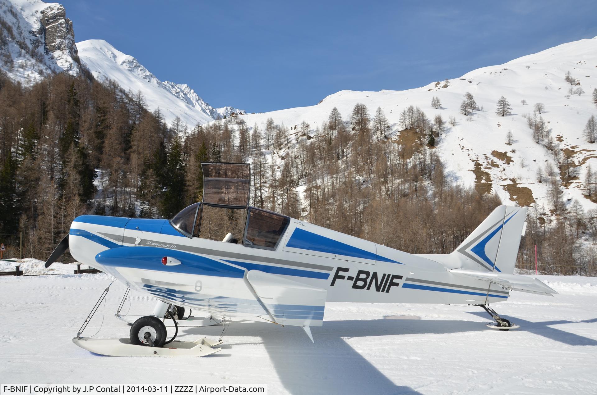 F-BNIF, SAN Jodel D-140E Mousquetaire IV C/N 168, OPR/ Aéro-club du Dauphiné, Grenoble, France
Backcountry strip : Valloire/Bonnenuit (LID: LF7332)