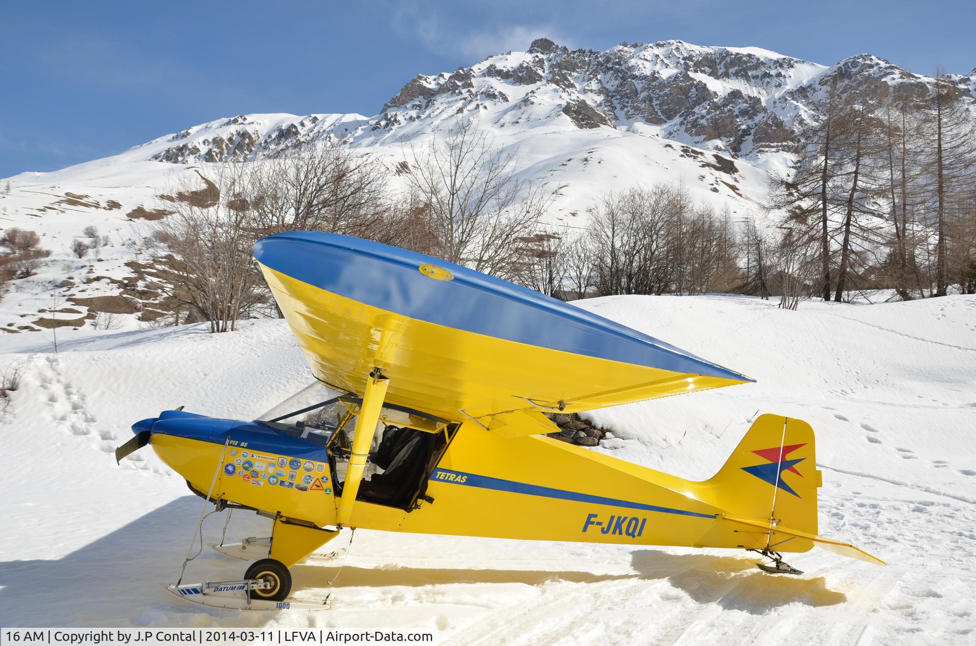 16 AM, Humbert Tétras 912 BS C/N Not found 16 AM, This U/L, conversely to many, is tail-numbered accordingly to her radio-equipment callsign.