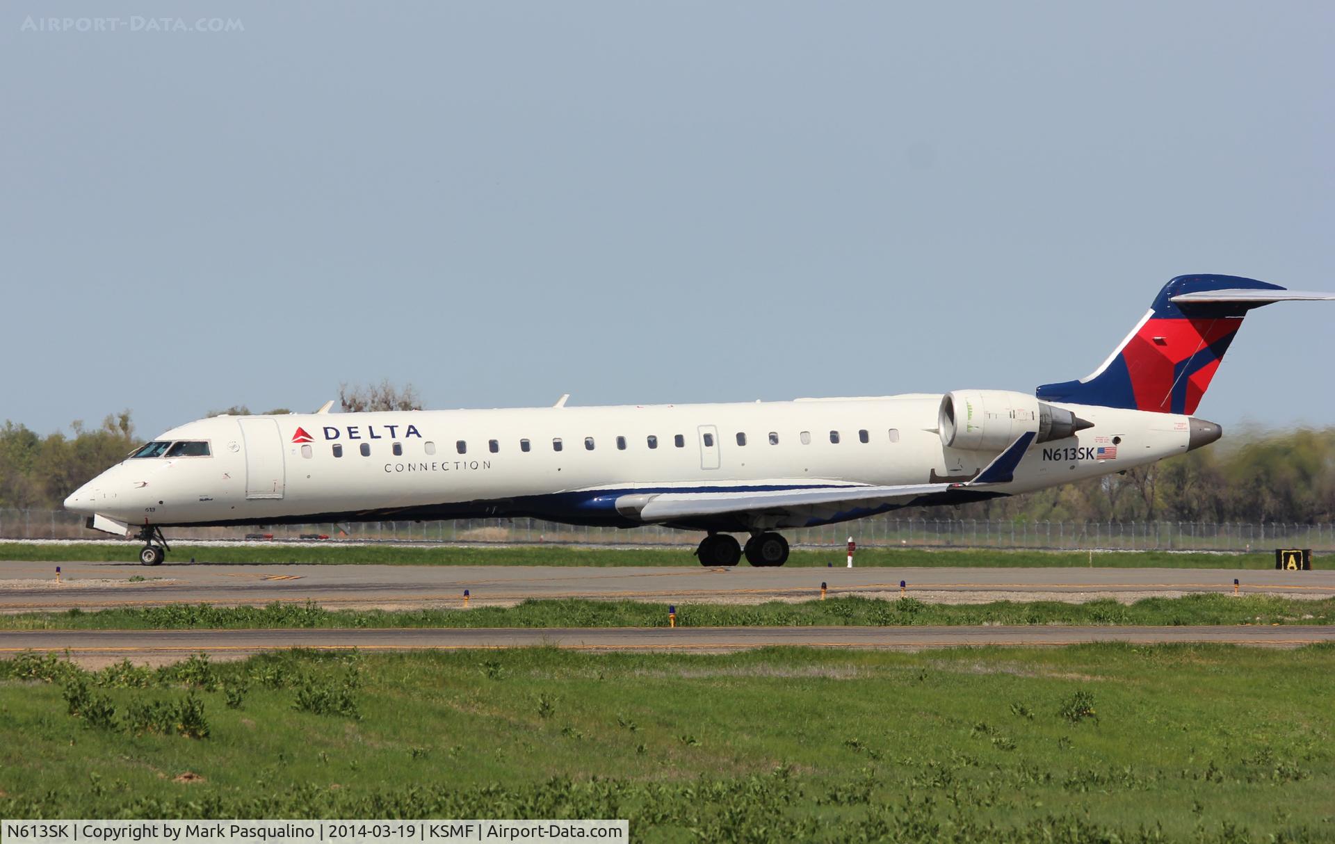 N613SK, 2002 Bombardier CRJ-701 (CL-600-2C10) Regional Jet C/N 10038, CL-600-2C10